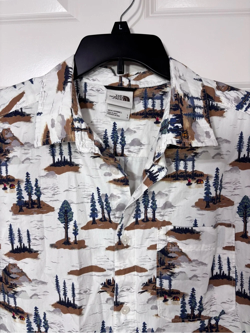 The North Face Baytrail Pattern Short Sleeve Button Up Shirt Men’s L White